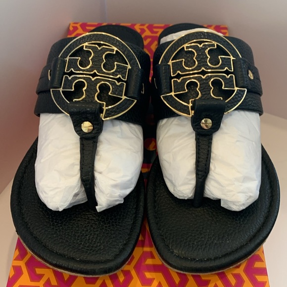 Tory Burch Amanda Flat Thong in Tumbled Black Leather - Picture 2 of 10